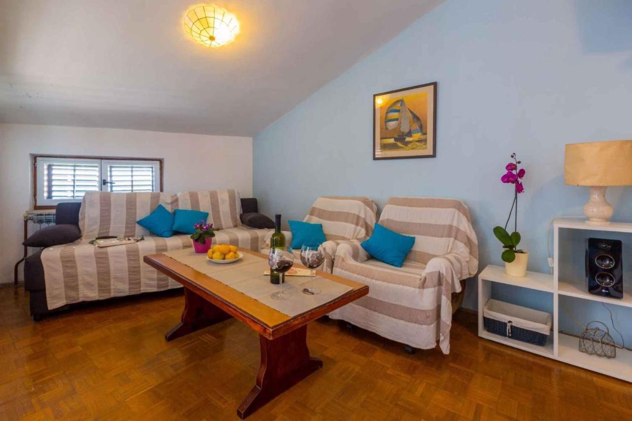 Apartment In Crikvenica 5600 Eksteriør billede